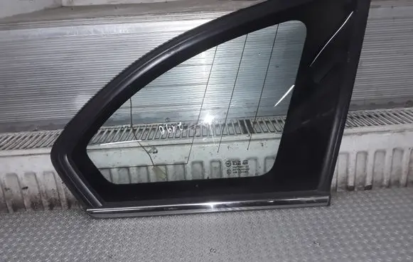 Chevrolet Captiva Rear side window E443R000083