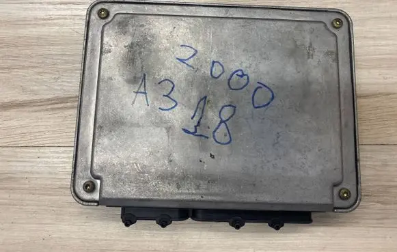 Audi A3 S3 8L Engine control unit/module 06A906018CD 0261204993 26SA6115
