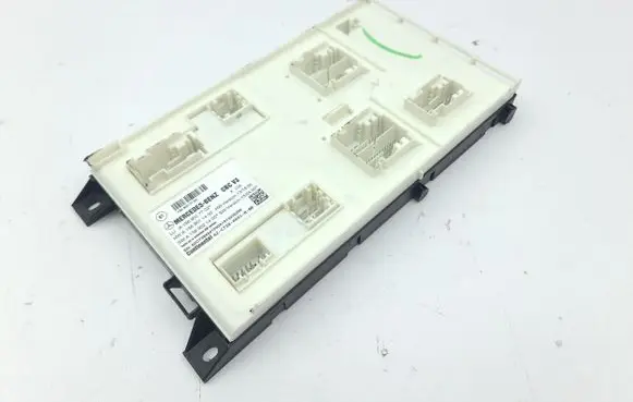 Infiniti Q30 Comfort/convenience module A1569007702