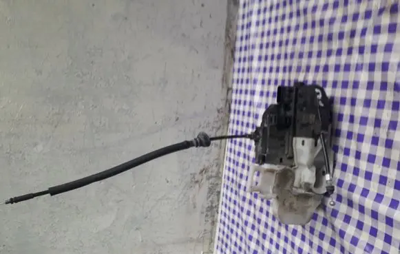 KIA Ceed Front door lock