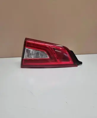 Nissan Qashqai Tailgate rear/tail lights 265504EA5C 265504EA5D