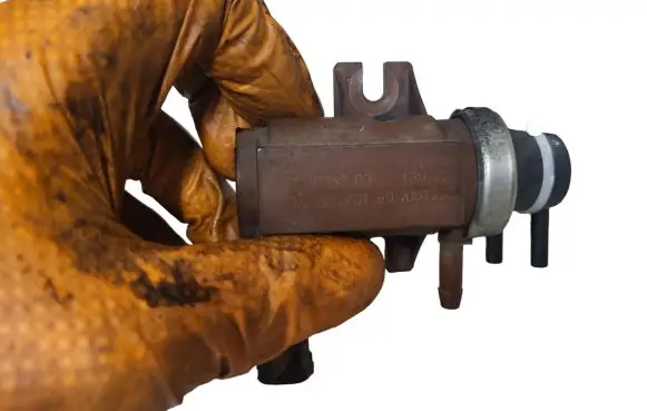 Peugeot 407 Turbo solenoid valve 70096803 9652570180
