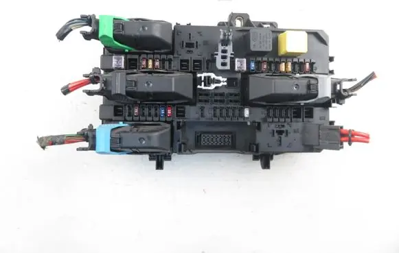 Opel Astra H Central body control module 13145017