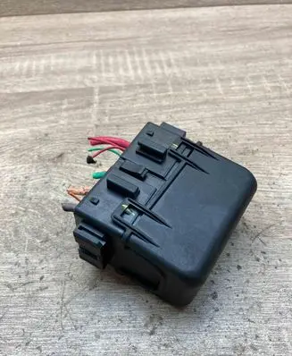 Renault Scenic II - Grand scenic II Other relay 8200222933 8200338692 7700821864