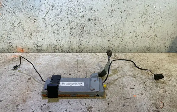 Cadillac CTS Antenna control unit 25752113 12233253