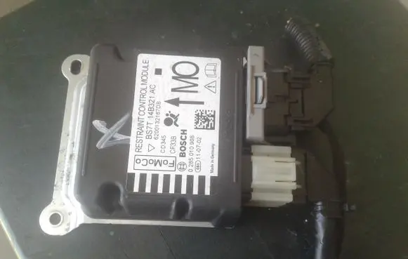 Ford Mondeo MK IV Airbag control unit/module BS7T14B321AC 0285010908