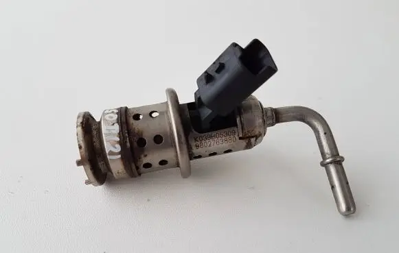 Citroen C4 Grand Picasso AdBlue injector 9802763880 K039B05309