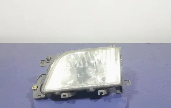 Subaru Forester SF Headlight/headlamp 
