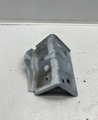 Renault Austral Fender mounting bracket 663511250R