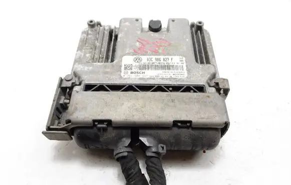 Volkswagen Golf VI Engine control unit/module 03C906027F 0261S04347
