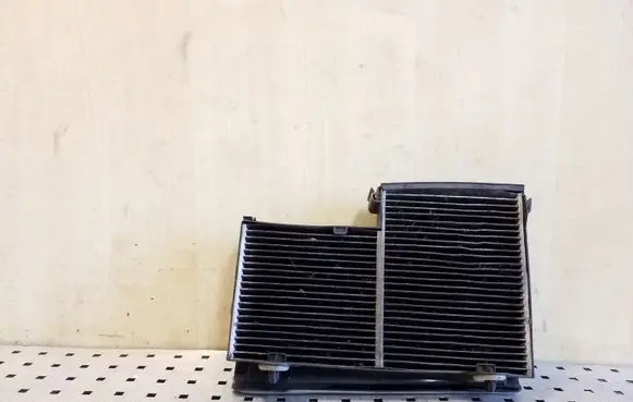 Peugeot 208 I Cabin air micro filter frame (part) 9649776480
