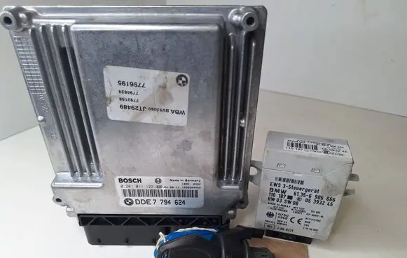 BMW 3 E46 Engine control unit/module 0281011122 7794624