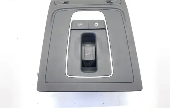 Audi A3 S3 8V Headlining lighting console trim 8V0947135C