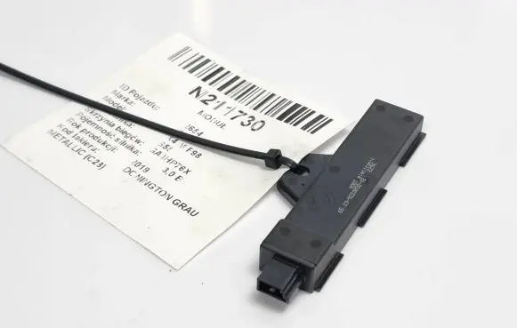 BMW X4M F98 Antenna control unit 