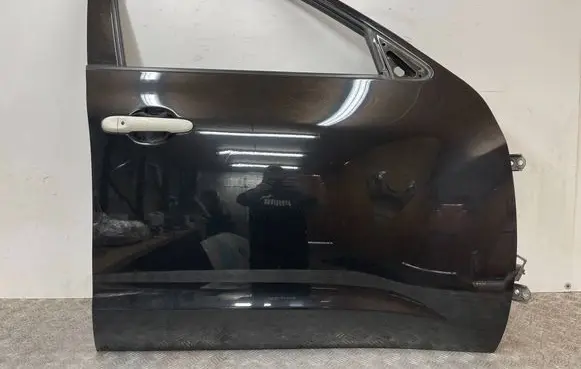 Nissan Juke I F15 Front door 