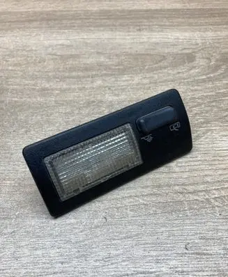 Volkswagen PASSAT B4 Rear seat light 357947291