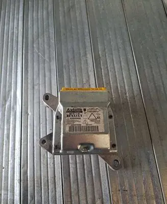 Renault Laguna II Airbag control unit/module 8200325696 D336MK40868 603947700