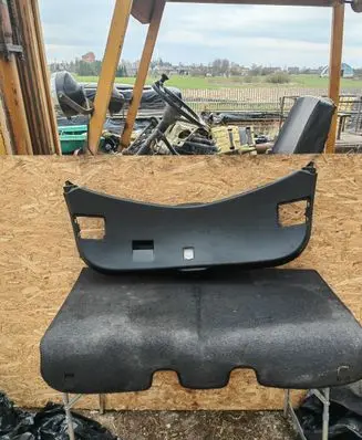 Mazda 3 II Tailgate trim 