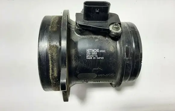 Audi A5 8T 8F Mass air flow meter 2505058