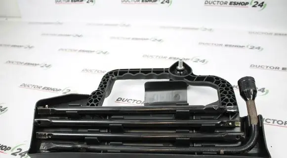 Jeep Cherokee Tool set 52059415AB
