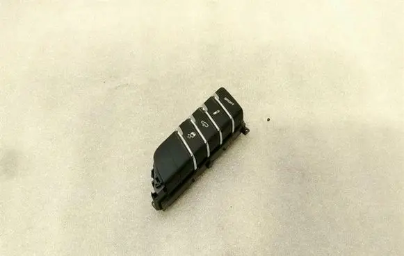 Porsche Macan (95B) A set of switches 95B907041N