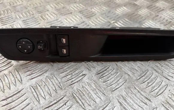 Toyota Proace Electric window control switch 98144415ZD