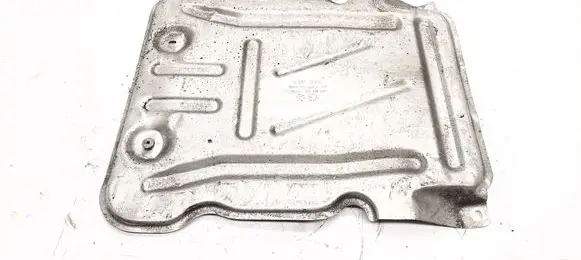 Audi Q2 - Engine splash shield/under tray 5Q0825230K