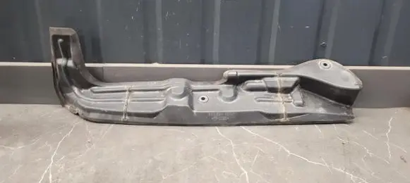 Audi A4 S4 B7 8E 8H Fender end trim 8e0821112a
