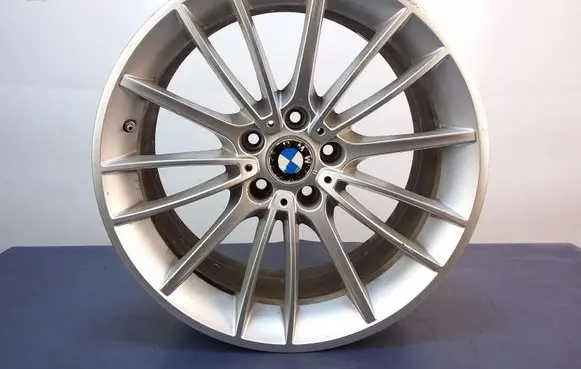 R18 alloy rim