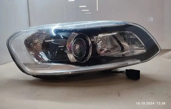 Volvo XC60 Headlight/headlamp 31420260