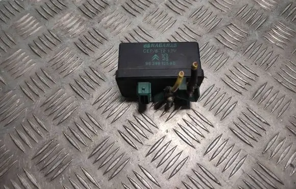 Peugeot 406 Glow plug pre-heat relay 9639912580