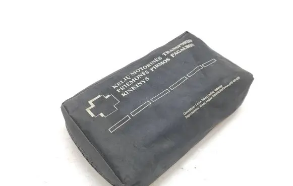 Toyota Land Cruiser (J150) First aid kit 