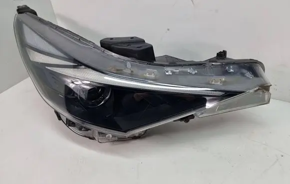 Hyundai Elantra VII Headlight/headlamp 