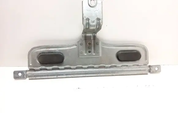 Volvo XC90 Battery tray 8697005