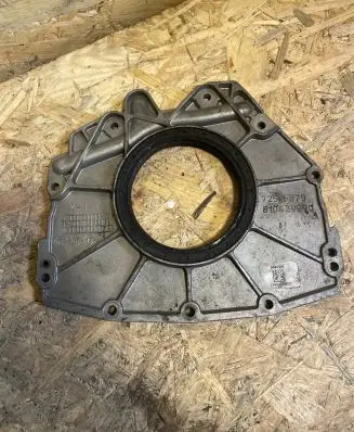 Mercedes-Benz E W211 Timing chain cover 810439290 7255379