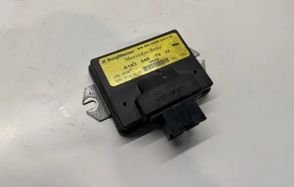 Mercedes-Benz ML W163 Transfer box differential control unit A1635457932
