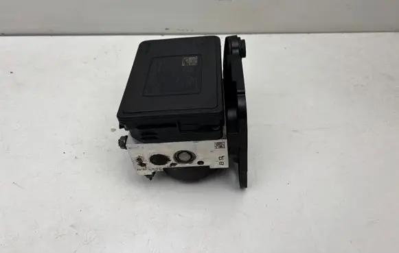 Volkswagen PASSAT B8 ABS Pump 5Q0614517CG