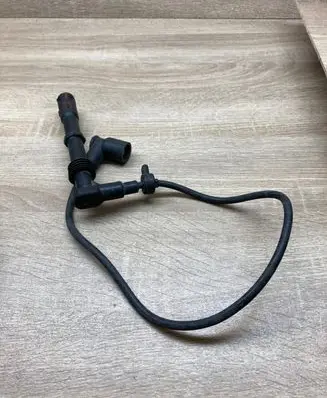 Volkswagen PASSAT B5 Ignition plug leads 027905447 077035281A 0300513134
