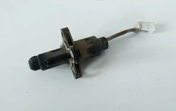 Volkswagen Polo Clutch master cylinder 6q0721388a