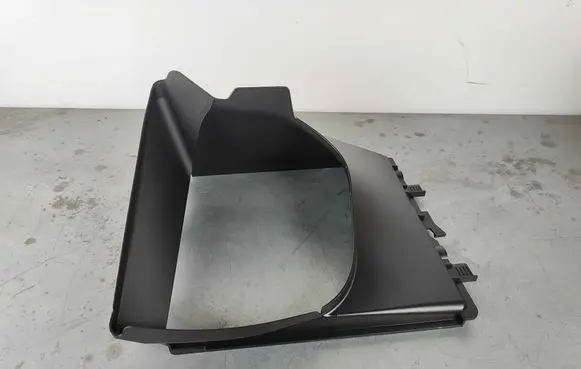 Porsche Macan (95B) Intercooler air guide/duct channel 95B117336B