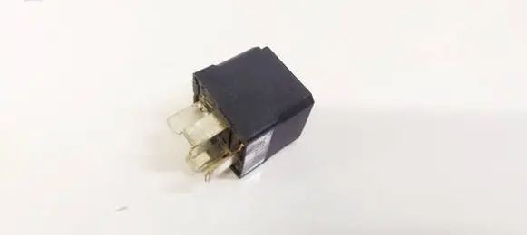 Opel Insignia A Other relay 13500119