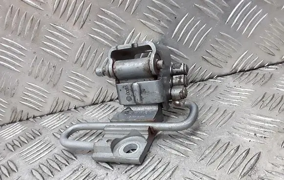 Audi Q7 4L Front door hinges set 8e0831411e