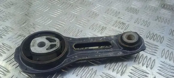 Mitsubishi Outlander Engine mount bracket