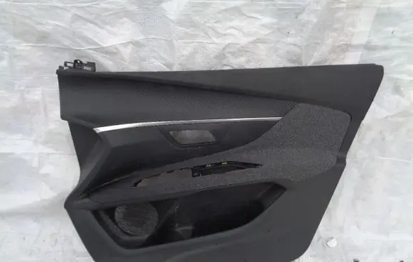 Peugeot 3008 II Front door card panel trim
