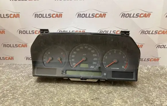 Volvo S70 V70 V70 XC Speedometer (instrument cluster) 9148926 69794660T 9168138