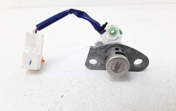 Honda City Tailgate exterior lock 
