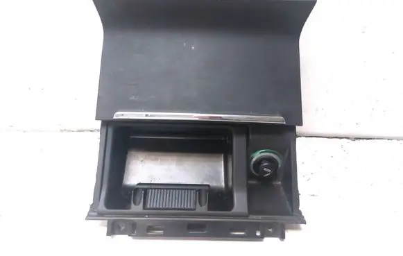 Ashtray (front)