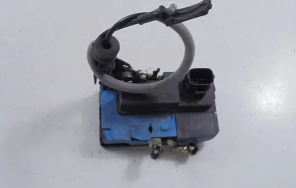 Volvo V70 Front door lock