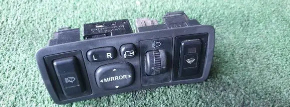 Toyota Avensis T250 A set of switches 