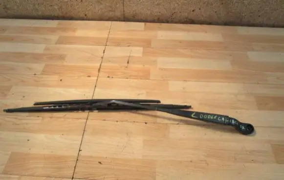 Dodge Caliber Front wiper blade arm